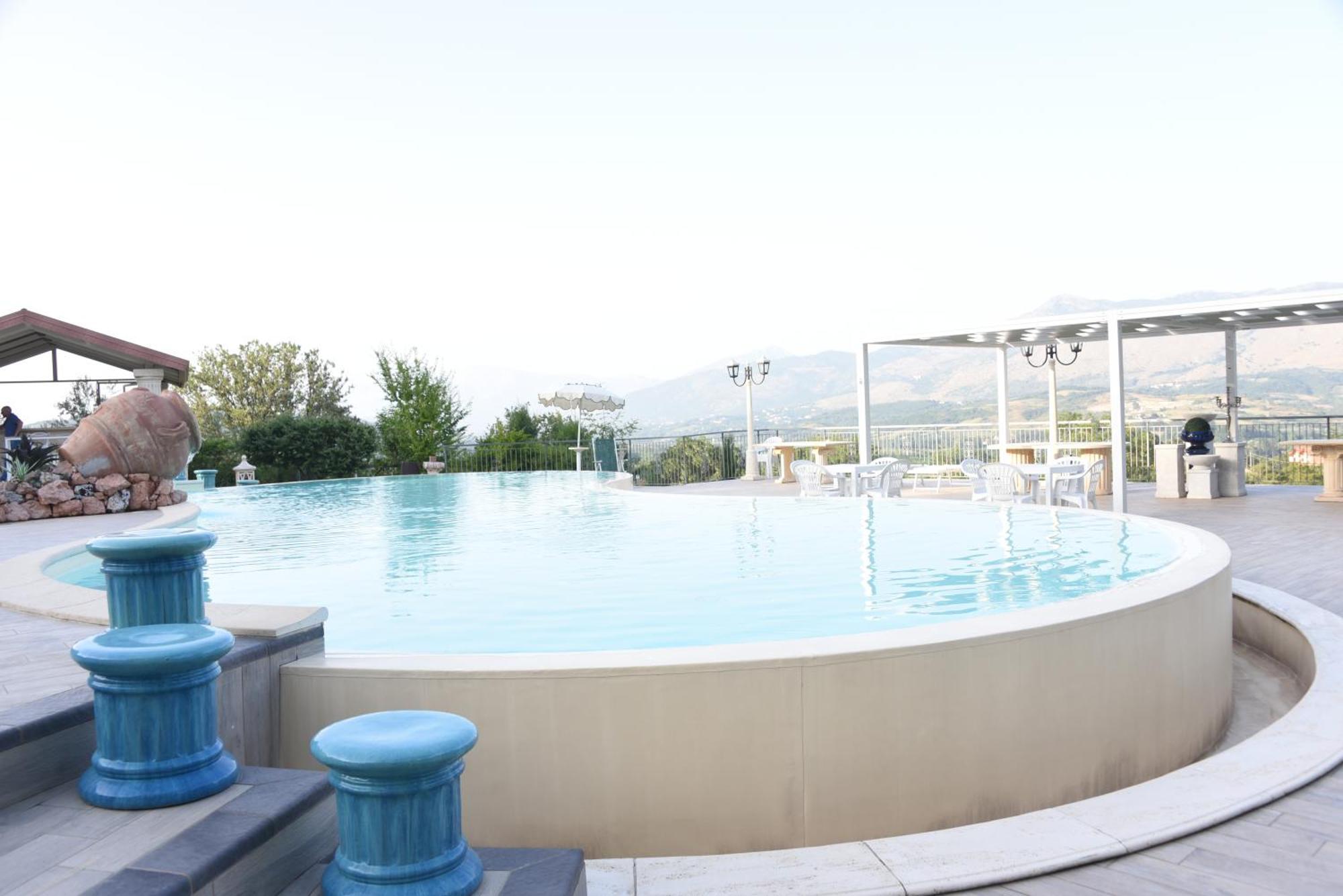 Bosco D'Olmi Country House Sant'Andrea del Garigliano Exterior photo